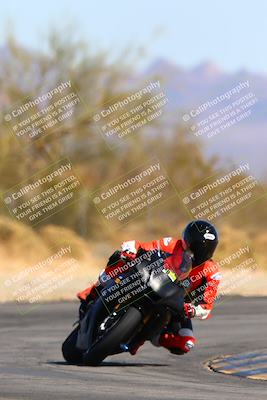 media/Mar-12-2022-SoCal Trackdays (Sat) [[152081554b]]/Turn 2 (1145am)/